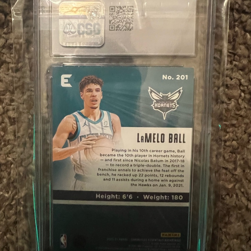 Lamelo Ball Rookie Card - Picture 2 of 2